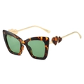 Occhiali da sole cat-eye con montatura tartarugata, lenti verdi e cuori in metallo - Montatura Leopardata Lenti Verde Scuro