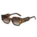 Chic tortoiseshell round sunglasses with brown gradient lenses and gold temple accents - Regular / Standard (Incl. 13% VAT) Leopard Frame & Double Tea Lenses