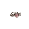 Zoete zilveren hartring met roze steen en kleine kristallen op een witte achtergrond - Roze hart decoratie zoete meisjesstijl ring (ZPR994)