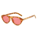 Retro cat-eye zonnebril met schildpadmontuur, roze glazen en gouden klinknagels - Normaal / Reguliere rode stukken met bloemenframe (incl. btw)