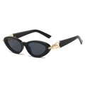 Retro Katzenaugen-Sonnenbrille mit goldener Metallverzierung am Bügel für Damen - Schwarz Goldener Rahmen Graue Gläser