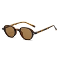 Retro TR90 Oval-Sonnenbrille mit Schildpatt-Rahmen und silbernen Rauten-Nieten - Schildpatt Rahmen Tee Gläser