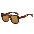 Chic oversized square tortoise shell sunglasses with retro brown lenses for women and men - Regular / Regular (Includes 13% VAT) Leopard Frame with Tea Lenses