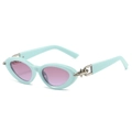 Lunettes de soleil œil-de-chat, monture vert menthe avec verres violets dégradés - Standard / Régulier (TVA 13 % incluse) monture bleue double verres violets