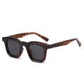 Retro tortoiseshell oversized sunglasses with square gray lenses and stylish wide frame - Regular / Leopard Frame Grey Lens