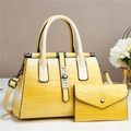 Conjunto de bolso amarillo con relieve de cocodrilo y cartera de sobre a juego - Amarillo
