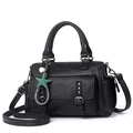 Grand sac à main en cuir synthétique noir avec clous punk et breloque étoile - Noir
