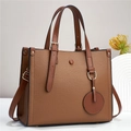 Borsa tote marrone in pelle martellata con doppi manici e tracolla regolabile - Cachi