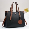 Borsa tote minimalista in pelle a grana nera e marrone con finiture dorate eleganti - Nero