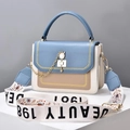 Three-color contrast crossbody bag with wide strap and pearl cat charm in blue and beige - Blue with White