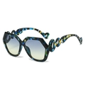 Occhiali da sole esagonali chic con montura tartarugata multicolore e lenti sfumate - Montatura Floreale Verde Lenti Blu Gialle