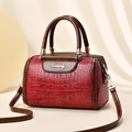 Borsa Boston in pelle PU a contrasto motivo coccodrillo con finiture dorate lucide - Grande / Rosso