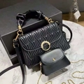 Sac à main matelassé noir élégant avec boucle en perles et mini pochette assortie - Noir