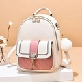 Schicker beige-rosa gesteppter Rucksack mit Cartoon-Maus-Verschluss und weißem Plüsch-Anhänger - Weiß