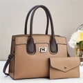 Bolso tote caqui con textura de lichi, cartera a juego y asas marrones elegantes - Rosa