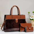 Ensemble cabas en cuir verni marron avec texture serpent incluant portefeuille et porte-cartes - Ensemble 3 pièces motif serpent / Jaune Terre