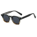 Gafas de sol polarizadas con montura negra, estampado de carey y remaches plateados - Negro Carey Degradado Lentes Grises