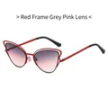 Lunettes de soleil œil de chat avec monture en métal rouge et verres dégradés gris rose - Monture Rouge Verres Dégradés Roses