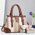 Set da tre pezzi borsa tote in tela beige con strisce marroni e finiture in pelle - Bianco
