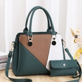 Détail du sac à main tricolore pour femme avec bandoulière et petite pochette assortie - Bloc de Couleur Vert