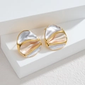 Orecchini a perno irregolari in acciaio inox 18k con elegante smalto sfumato - Bianco