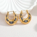 Goldene U-förmige Creolen mit Evil-Eye-Emaille-Mustern und strukturierter Oberfläche - Gold-Schwarz