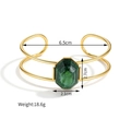 Detail eines 18k vergoldeten Armbands mit hexagonalem grünem Malachit-Edelstein - Grünes Malachitmuster (Stil B)