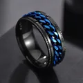 Vista macro de anillo para hombre en acero cepillado con cadena azul giratoria - US 6 / Negro y Azul