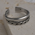 Vintage silver double-layer open ring with minimalist band and cuban chain texture - Cuban Chain Double Layer Style (R555)