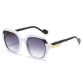 Lunettes de soleil carrées avec monture noir et blanc et verres dégradés violets - Monture Blanche Verres Gris Dégradé