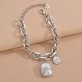 Bracciale a catena vintage in finitura argento con perla barocca e ciondolo rotondo - Argento