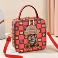 Rote karierte Umhängetasche mit süßem Teddybär-Aufnäher und B-Buchstaben-Design - Rot