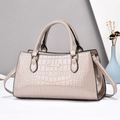 Sac à main élégant beige motif crocodile avec doubles anses et logo doré - Kaki