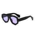 Lunettes de soleil géométriques noires à verres violets pour un look urbain ultra tendance - Standard / Standard (incl. 13 % TVA) monture noire verres violets