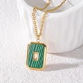 Vintage gold necklace with geometric malachite green pendant and small central zircon - Green Malachite Pattern (Green)