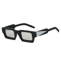 Gafas de sol rectangulares negro mate con triángulo plateado y lentes grises - Montura Negra Lentes de Espejo Plateadas