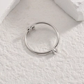 Anello minimalista in acciaio inossidabile argento 14K con dettaglio di un diamante - Aperto Regolabile / Color Acciaio