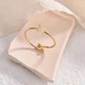 Anello farfalla regolabile placcato oro 14K con trama satinata su fondo pietra - Aperto Regolabile / Oro