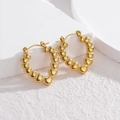 Schicke goldene Herz-Creolen im minimalistischen Design mit polierter Metalloberfläche - Verketteter Herzreifen-Stil (E622-ax)