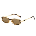 Lunettes de soleil rétro rectangulaires écaille avec verres teintés et branches dorées - Monture Écaille Verres Thé Clair