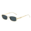 Lunettes de soleil vintage avec monture en acétate blanc crème et branches en métal doré - Monture Blanc Ivoire Verres Gris Noir