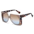 Fashionable square oversized sunglasses with tortoise temples and gradient lenses - Coffee Floral Frame Tea Blue Lens