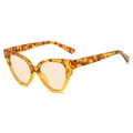 Lunettes de soleil œil de chat chic avec monture écaille et verres orange - Standard / Lunettes régulières monture écaille et verres thé clair