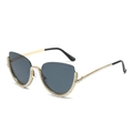 Modieuze cat-eye zonnebril met goudkleurig montuur en witte imitatieparel versieringen - Gouden Frame Zwart Grijs