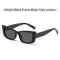 Gafas de sol Y2K modernas con montura negra brillante y cristales gris oscuro - Montura Negro Brillante Lente Gris