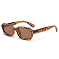 Rectangle tortoiseshell sunglasses with brown lenses and silver star rivets on the frame - Leopard Frame / Tea Lens