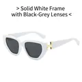 Lunettes de soleil blanches avec verres gris foncé et charnières dorées en forme de H - Régulier (TVA 13 % incluse) monture blanc pur verres gris noir