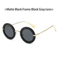 Pequeñas gafas de sol ovaladas vintage con montura negra mate y patillas de metal oro - Marco Negro Mate Lente Gris Negro