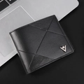 Schwarze kurze Herrenbörse aus Leder mit Litschi-Maserung und V-förmigem Metalllogo - Schwarz