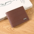 Braun Leder Herrengeldbörse mit geometrischen Nähten und Metall-Logo-Plakette - Braun